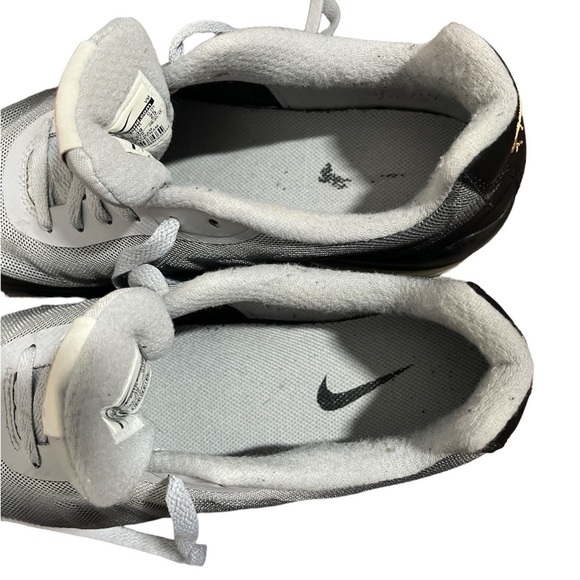 Nike Air Max Invigor Size 8 - Picture 10 of 11